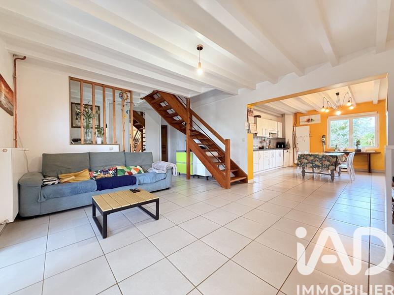 Maison - 242 m² - 8 pièces