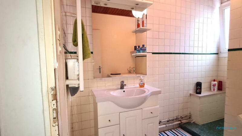 Villa - 196 m² - 8 pièces