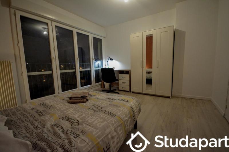 Chambre - 14 m² - 1 pièce