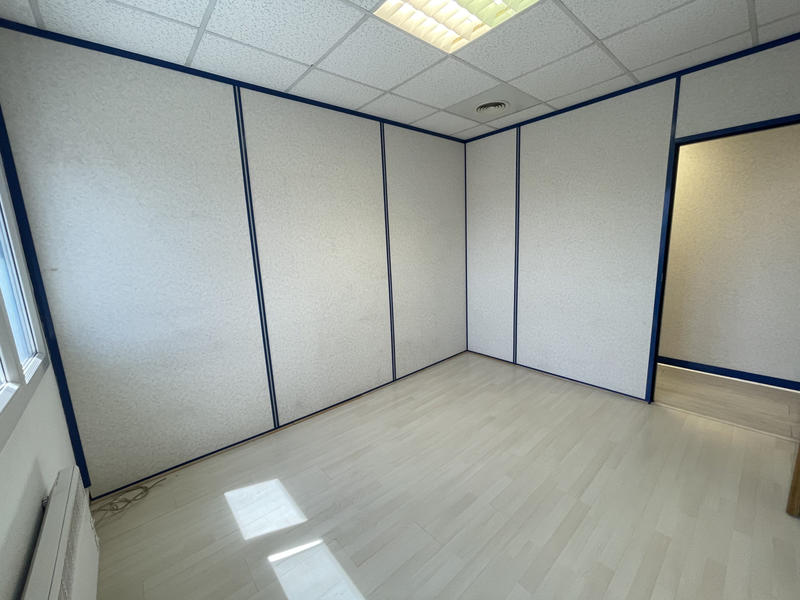 Bureau - 106 m²