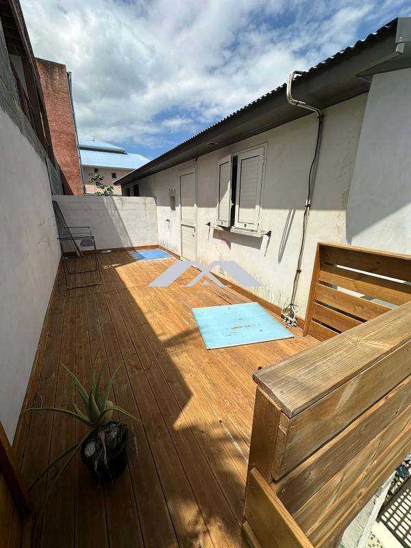 Maison traditionnelle - 92 m² - 7 pièces