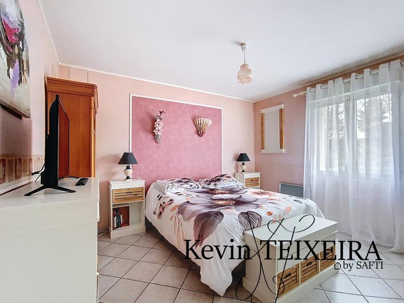 Maison - 210 m² - 8 pièces