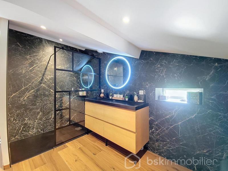 Corps de ferme - 170 m² - 7 pièces