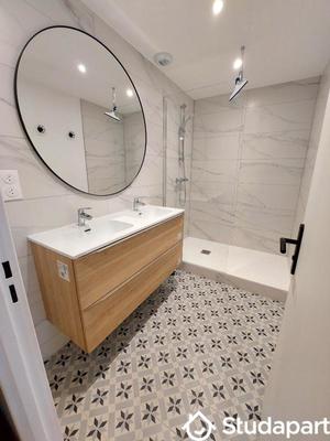 Chambre - 13 m² - 1 pièce