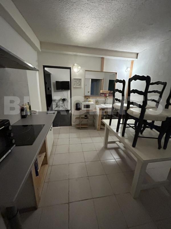Appartement - 100 m² - 2 pièces