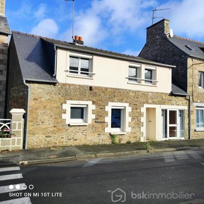 Maison de village - 90 m² - 6 pièces