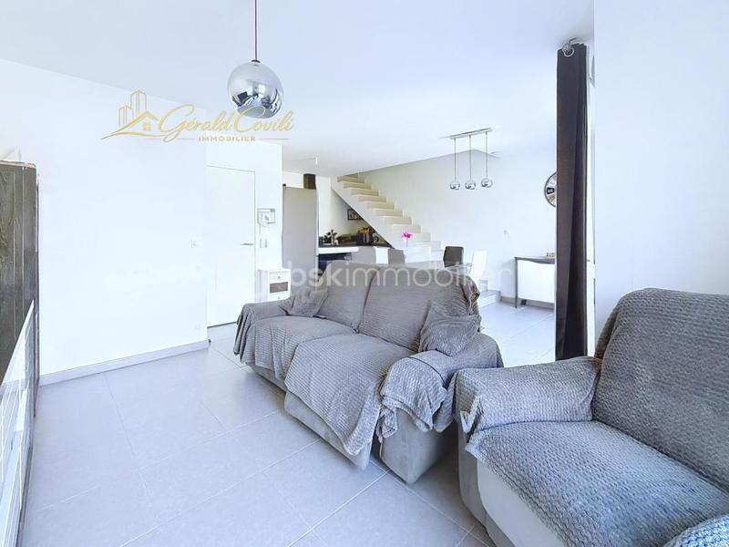 Duplex - 82 m² - 4 pièces