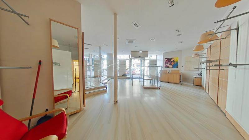 Local commercial - 77 m²