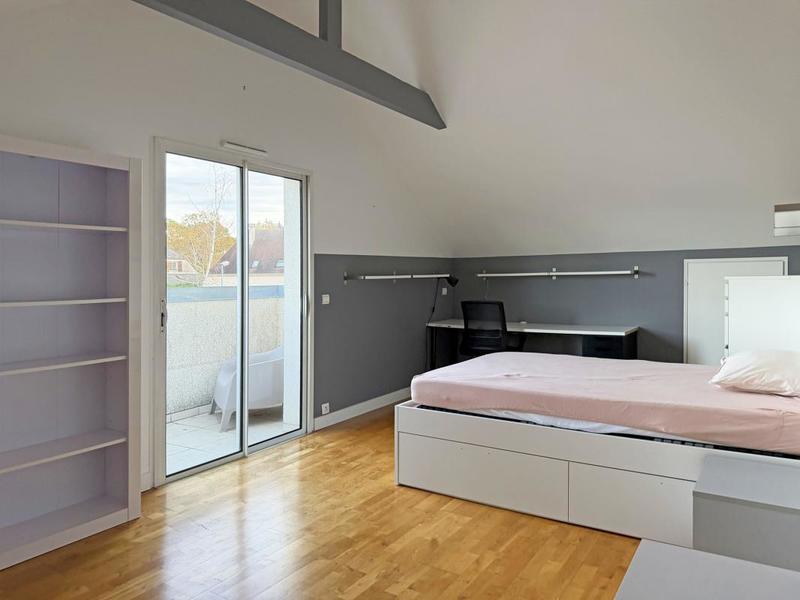 Maison - 200 m² - 7 pièces