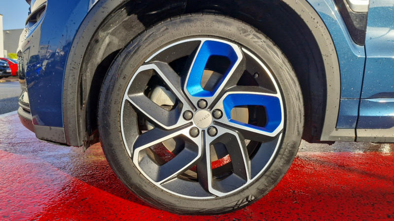 Lynk &amp; Co 01 1.5 261ch Hybride Rechargeable