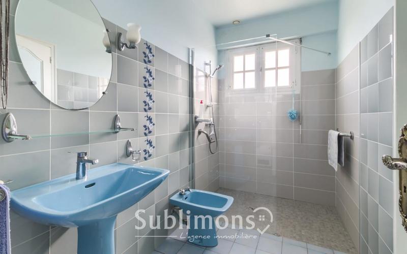 Maison - 145 m² - 9 pièces