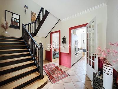 Maison ancienne - 244 m² - 9 pièces