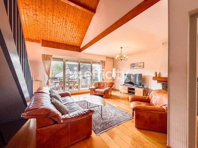 Appartement - 95 m² - 5 pièces