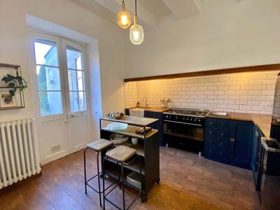 Maison - 220 m² - 6 pièces