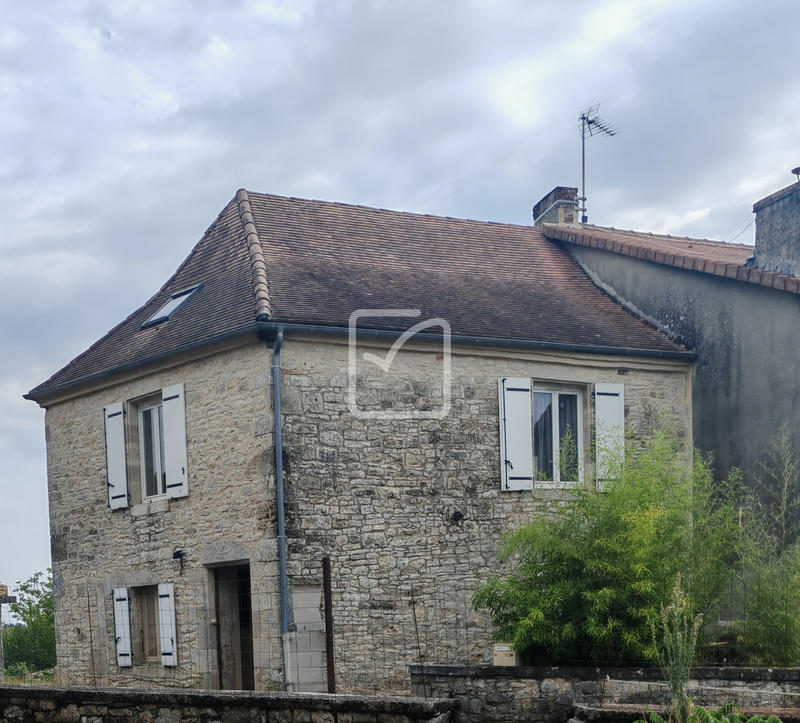 Maison - 80 m² - 5 pièces