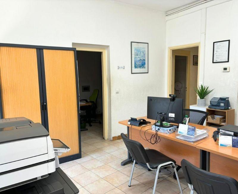 Immeuble mixte - 500 m² - 30 pièces