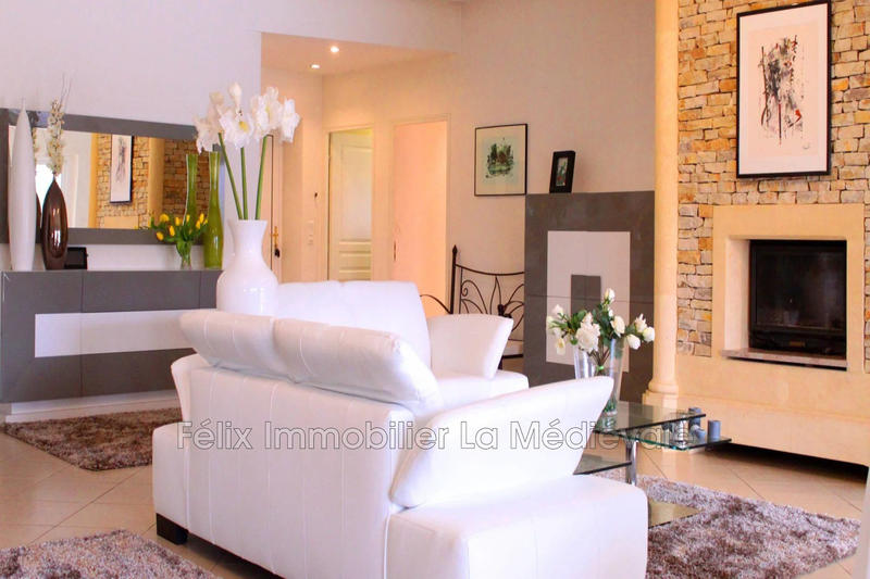 Demeure - 230 m² - 5 pièces