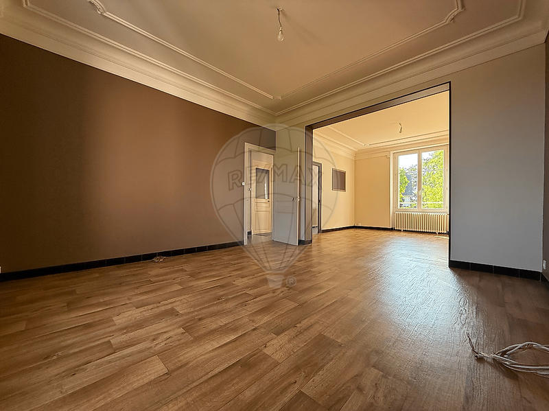 Maison - 105 m² - 6 pièces