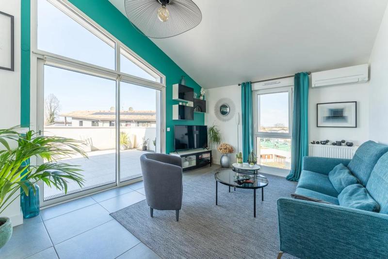 Appartement - 93 m² - 4 pièces