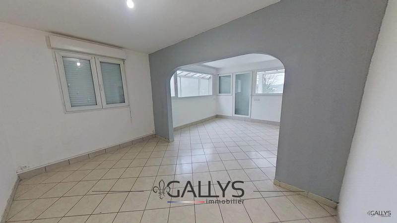 Appartement - 184 m² - 5 pièces