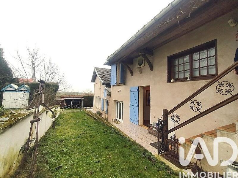 Maison - 250 m² - 6 pièces