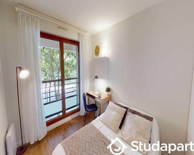 Chambre - 70 m² - 1 pièce