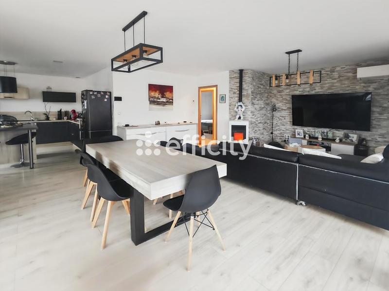 Maison - 159 m² - 6 pièces