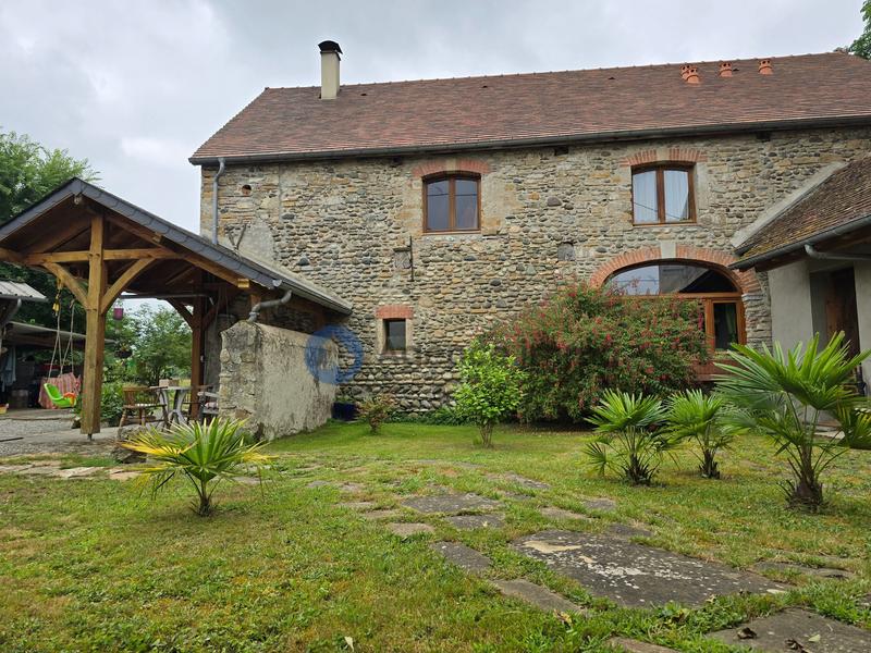 Maison ancienne - 273 m² - 9 pièces
