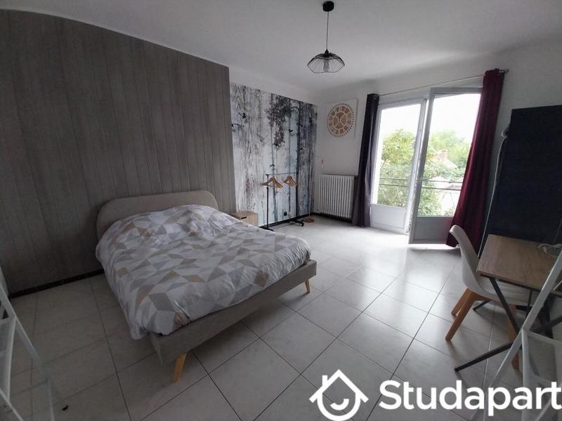 Chambre - 12 m² - 1 pièce