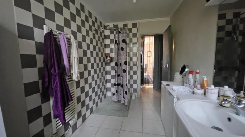 Maison - 276 m² - 10 pièces