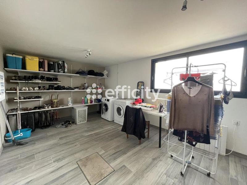 Maison - 197 m² - 4 pièces