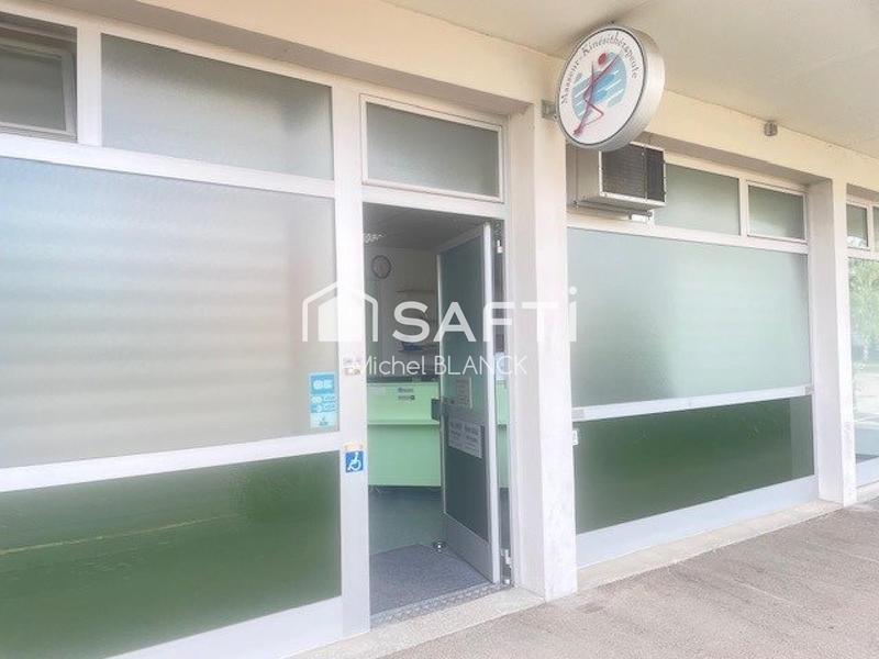 Local commercial - 92 m² - 9 pièces