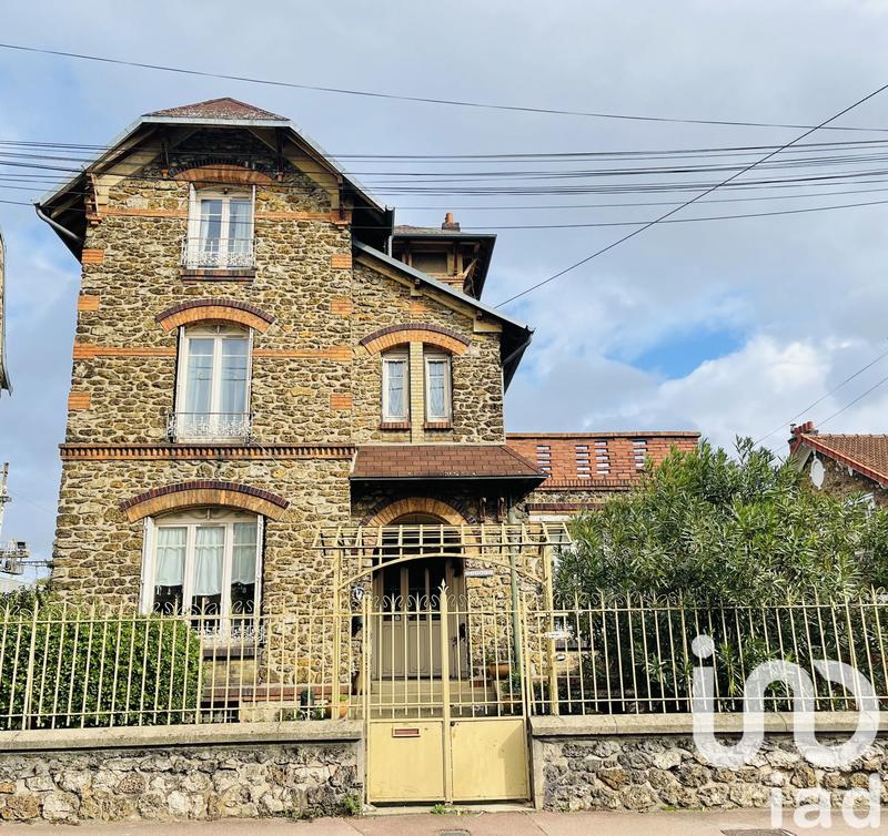 Maison - 135 m² - 6 pièces