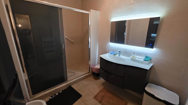 Maison - 180 m² - 7 pièces