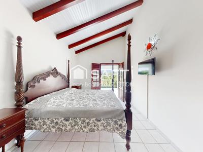 Villa - 210 m² - 7 pièces