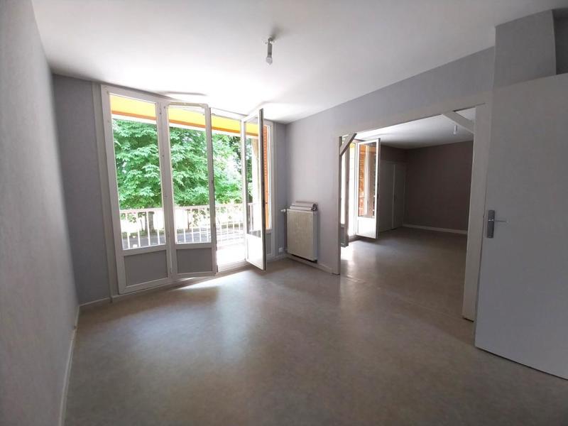 Appartement - 96 m² - 5 pièces