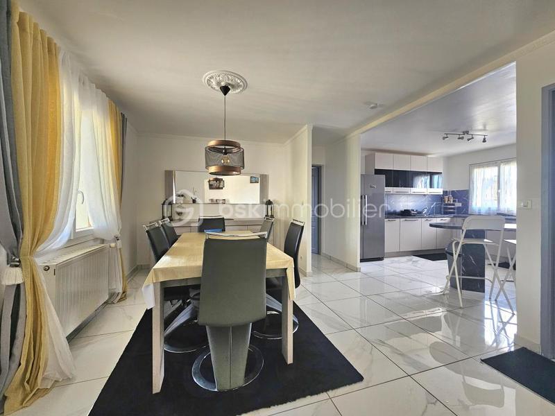 Maison - 120 m² - 6 pièces