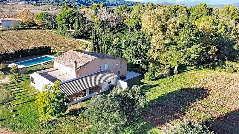 Maison - 274 m² - 9 pièces