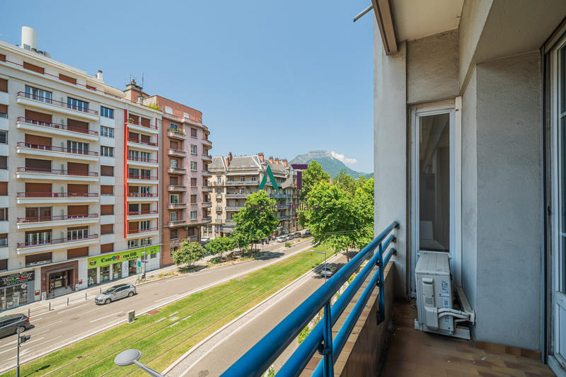 Appartement - 76 m² - 2 pièces