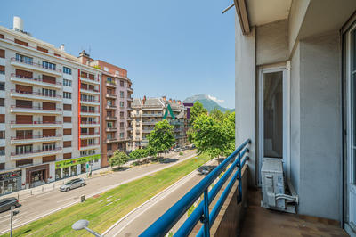 Appartement - 76 m² - 2 pièces