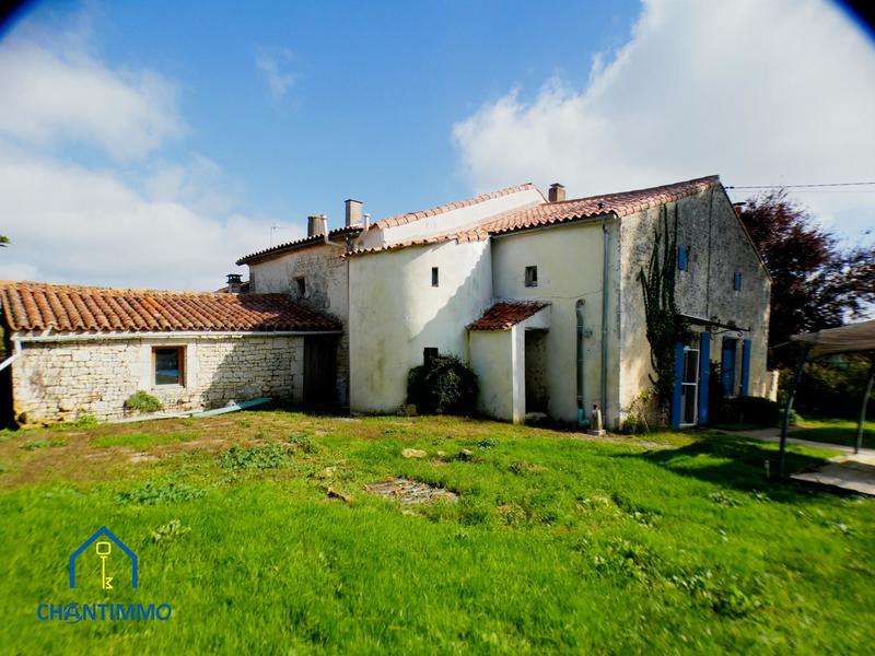 Maison - 210 m² - 6 pièces