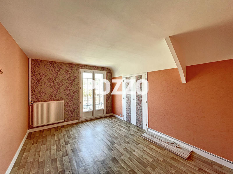 Maison - 166 m² - 8 pièces