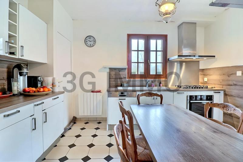 Maison - 154 m² - 9 pièces