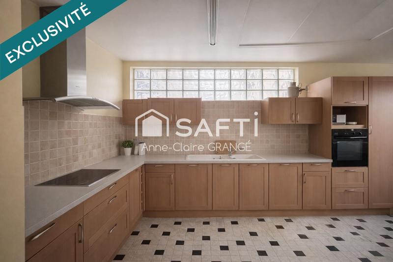 Maison - 142 m² - 7 pièces