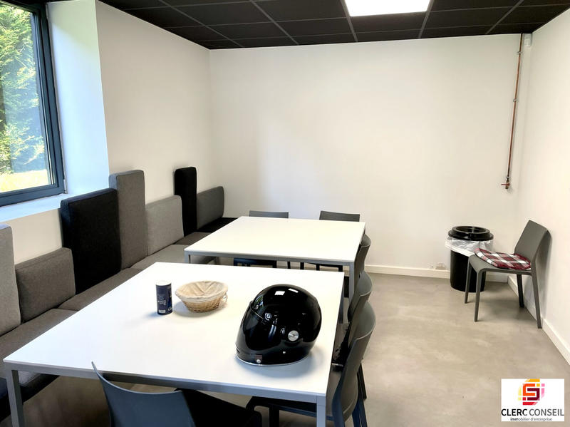 Bureau - 454 m²