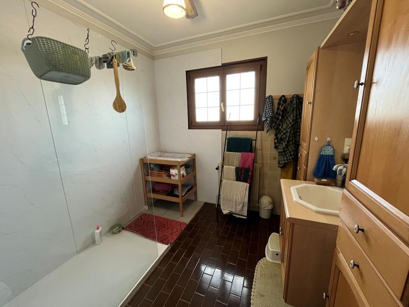 Maison traditionnelle - 186 m² - 9 pièces