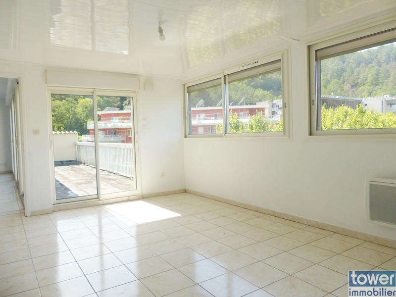 Appartement - 81 m² - 4 pièces