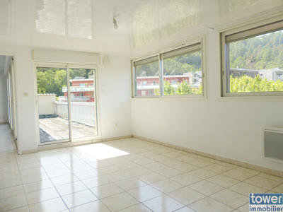 Appartement - 81 m² - 4 pièces