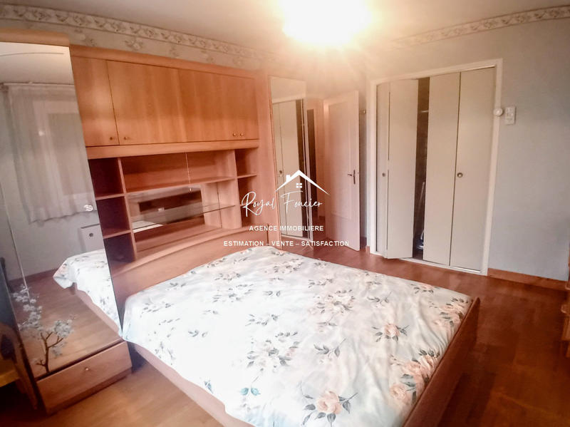 Maison - 196 m² - 5 pièces