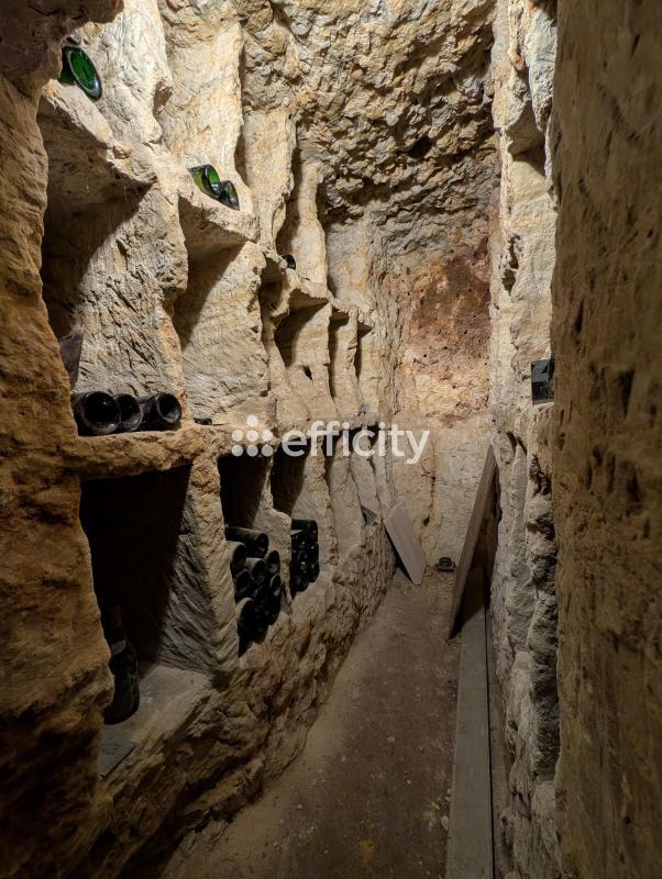 Parking / Garage - 60 m²